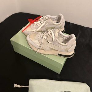 Off-White Women's White Calfskin Sneakers, EU37